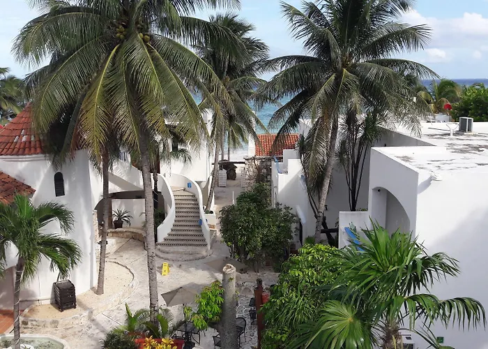 Pelicano Inn Playa Del Carmen - Beachfront Hotel